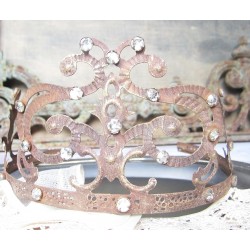 Romantisk tiara i fransk lantstil